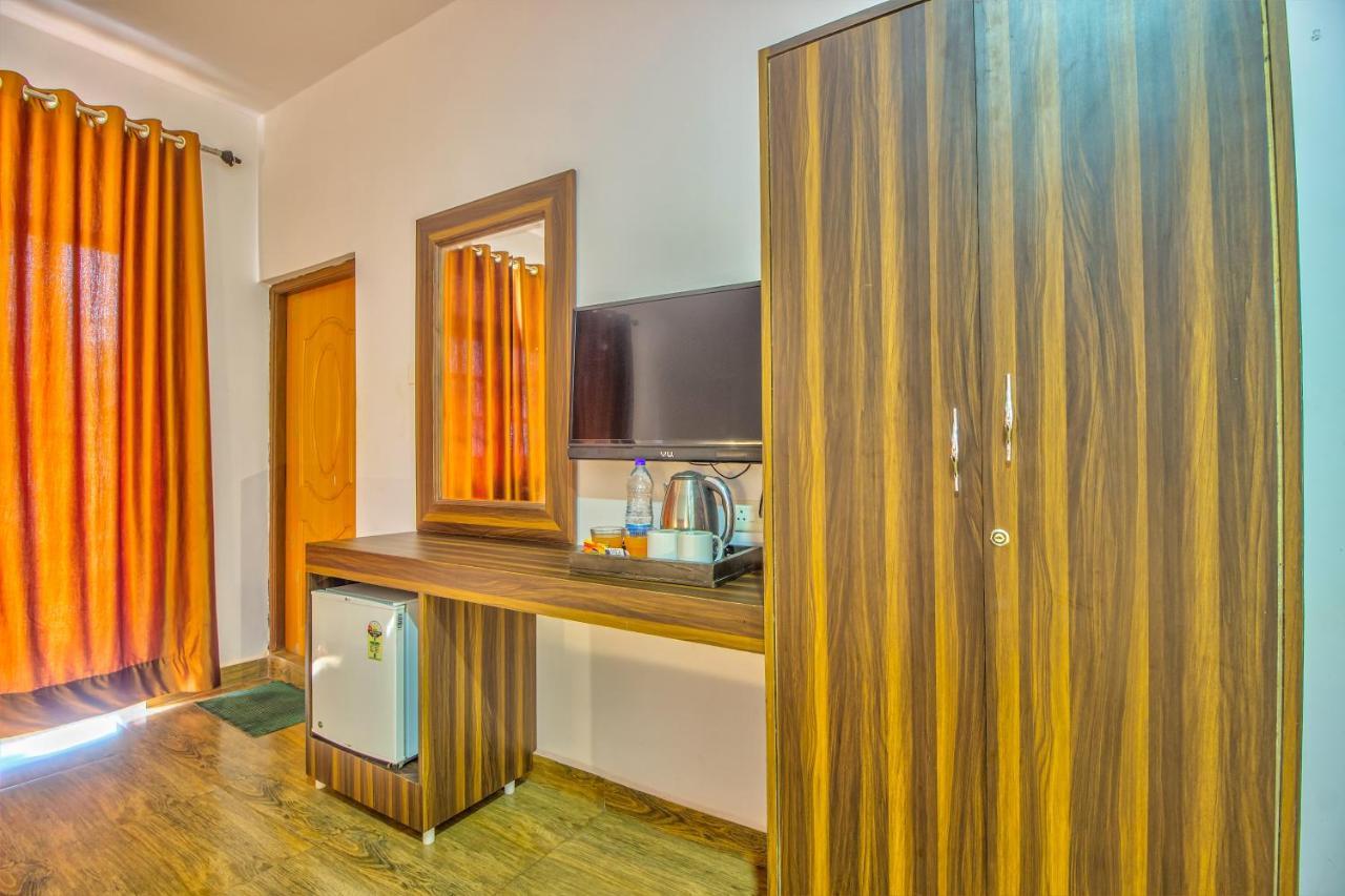 Beach Doorz Hotel Baga Eksteriør billede
